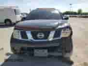 2005 Nissan Pathfinder SE z VIN 5N1AR18W25C790590, wystawiony jako Copart lot #81096665 z przebiegiem 211 998 mil mil oraz Czysty tytuł • Clean title. Historia ofert i sprzedaży dostępna na DreamBid. Obrazek 5.