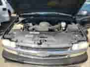 2003 Chevrolet Suburban LS z VIN 3GNEC16T03G256117, wystawiony jako Copart lot #62391405 z przebiegiem 218 211 mil mil oraz Szkoda całkowita • Salvage title. Historia ofert i sprzedaży dostępna na DreamBid. Obrazek 12.