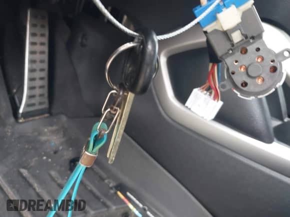 2013 Hyundai Veloster w/Black Int z VIN KMHTC6AD2DU144460, wystawiony jako IAAI lot #43311265 z przebiegiem 188 653 mil mil oraz . Historia ofert i sprzedaży dostępna na DreamBid. Obrazek 11.