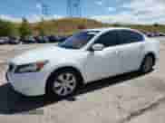 2008 Honda Accord EX-L с VIN JHMCP26818C032319, выставлен на аукционе Copart как лот 70415795 с пробегом 127 475 миль миль и Списание • Salvage title. История ставок и продаж доступна на DreamBid. Изображение 1.