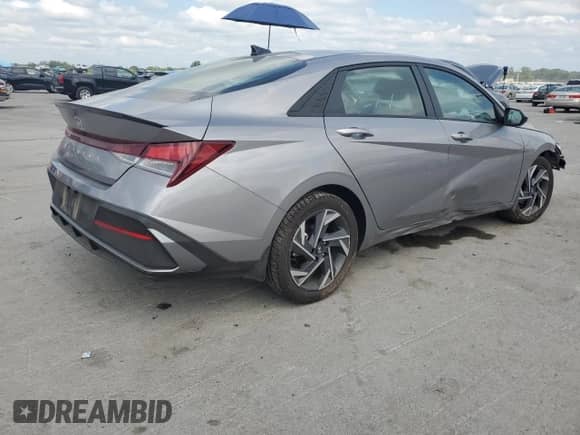 2025 Hyundai Elantra SEL Sport z VIN KMHLM4DG1SU949452, wystawiony jako Copart lot #68045755 z przebiegiem 9 508 mil mil oraz Szkoda całkowita • Salvage title. Historia ofert i sprzedaży dostępna na DreamBid. Obrazek 3.