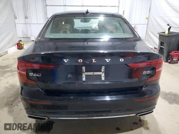 2022 Volvo S60 Inscription z VIN 7JRL12TL1NG153823, wystawiony jako Copart lot #69588365 z przebiegiem 70 620 mil mil oraz Szkoda całkowita • Salvage title. Historia ofert i sprzedaży dostępna na DreamBid. Obrazek 6.