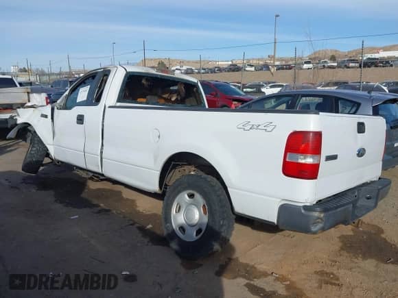 2007 Ford F-150 XL с VIN 1FTRF14W67NA73171, выставлен на аукционе IAAI как лот 41579282 с пробегом Не указан миль и . История ставок и продаж доступна на DreamBid. Изображение 13.