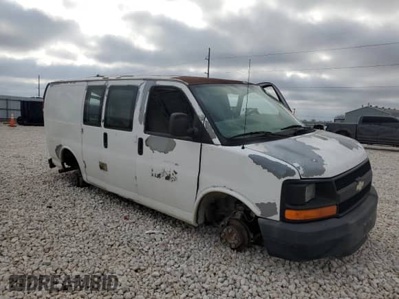 2008 Chevrolet Express Cargo с VIN 1GCGG25C881138805, выставлен на аукционе Copart как лот 46987615 с пробегом Не указан миль и На запчасти • Non repairable. История ставок и продаж доступна на DreamBid. Изображение 4.