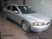 2004 Volvo S60 с VIN YV1RS61T842335279, выставлен на аукционе IAAI как лот 43434809 с пробегом 164 066 миль миль и . История ставок и продаж доступна на DreamBid. Изображение 1.