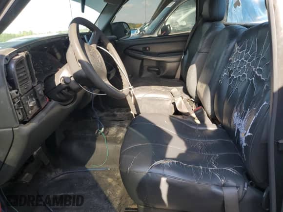 1999 Chevrolet Silverado 1500 с VIN 1GCEC14W9XE200521, выставлен на аукционе Copart как лот 71100125 с пробегом 339 452 миль миль и Списание • Salvage title. История ставок и продаж доступна на DreamBid. Изображение 7.