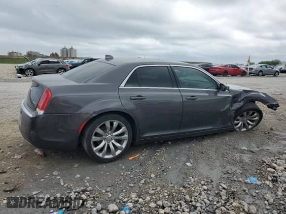 2019 Chrysler 300 Touring L with VIN 2C3CCAAG6KH548125, listed as a Copart auction lot 51033815 with 97,097 mi miles and Salvage title. Bid and sale history available at DreamBid. Image 3.