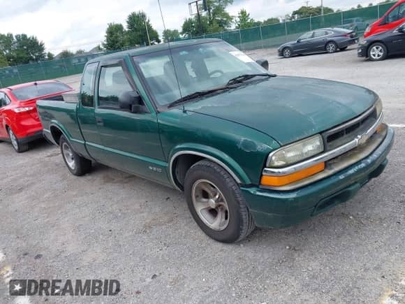 2000 Chevrolet S-10 LS с VIN 1GCCS19W6YK105811, выставлен на аукционе IAAI как лот 42871344 с пробегом 167 667 миль миль и . История ставок и продаж доступна на DreamBid. Изображение 1.