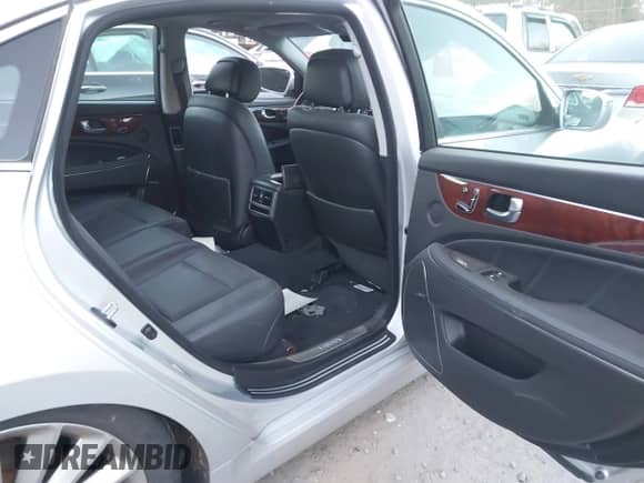 2015 Hyundai Equus Signature z VIN KMHGH4JH6FU092442, wystawiony jako IAAI lot #41280888 z przebiegiem 91 407 mil mil oraz . Historia ofert i sprzedaży dostępna na DreamBid. Obrazek 8.