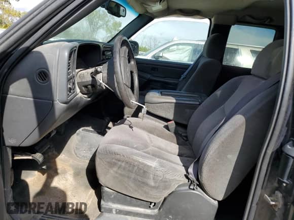 2005 Chevrolet Silverado 1500 Z71 z VIN 1GCEK19Z65Z107483, wystawiony jako Copart lot #83836615 z przebiegiem 258 910 mil mil oraz Nie do naprawy • Non repairable. Historia ofert i sprzedaży dostępna na DreamBid. Obrazek 7.