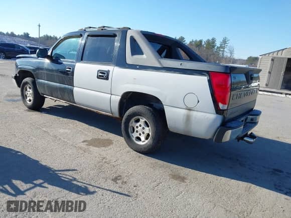2005 Chevrolet Avalanche Z71 with VIN 3GNEK12ZX5G210052, listed as a IAAI auction lot 41327694 with 145,716 mi miles and . Bid and sale history available at DreamBid. Image 3.