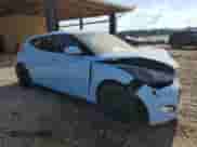 2013 Hyundai Veloster w/Black Int z VIN KMHTC6AD7DU102253, wystawiony jako Copart lot #65928865 z przebiegiem 144 878 mil mil oraz Szkoda całkowita • Salvage title. Historia ofert i sprzedaży dostępna na DreamBid. Obrazek 4.