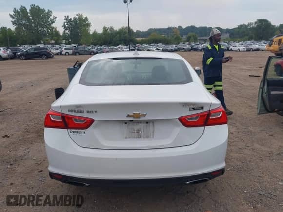 2017 Chevrolet Malibu Premier z VIN 1G1ZH5SX8HF227087, wystawiony jako IAAI lot #43219057 z przebiegiem 166 753 mil mil oraz . Historia ofert i sprzedaży dostępna na DreamBid. Obrazek 16.