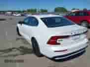 2024 Volvo S60 Plus Black Edition z VIN 7JRL12FH5RG314705, wystawiony jako IAAI lot #42331885 z przebiegiem 289 mil mil oraz . Historia ofert i sprzedaży dostępna na DreamBid. Obrazek 3.