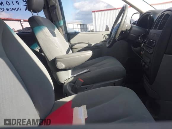 2007 Dodge Caravan SE с VIN 1D4GP25B77B222231, выставлен на аукционе IAAI как лот 43566787 с пробегом 78 809 миль миль и . История ставок и продаж доступна на DreamBid. Изображение 5.