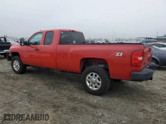 2011 Chevrolet Silverado 3500HD DRW LT с VIN 1GC5K0C82BZ225732, выставлен на аукционе Copart как лот 85118884 с пробегом 183 515 миль миль и Списание • Salvage title. История ставок и продаж доступна на DreamBid. Изображение 2.