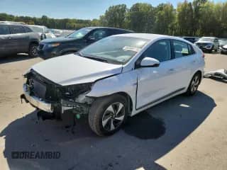 2019 Hyundai Ioniq SEL с VIN KMHC75LC6KU119397, выставлен на аукционе Copart как лот 84444955 с пробегом 62 646 миль миль и Списание • Salvage title. История ставок и продаж доступна на DreamBid. Изображение 1.