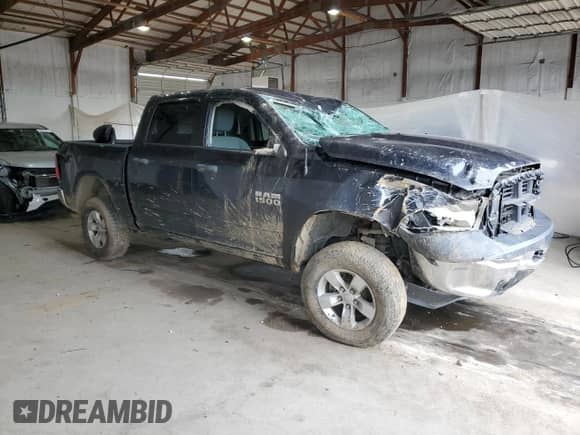 2016 Ram 1500 Tradesman z VIN 1C6RR7KG9GS410057, wystawiony jako Copart lot #55692085 z przebiegiem 68 618 mil mil oraz Szkoda całkowita • Salvage title. Historia ofert i sprzedaży dostępna na DreamBid. Obrazek 4.