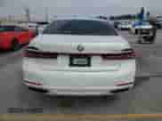 2022 BMW 7 Series 740i z VIN WBA7T2C08NCJ55251, wystawiony jako Copart lot #61623155 z przebiegiem 32 184 mil mil oraz Szkoda całkowita • Salvage title. Historia ofert i sprzedaży dostępna na DreamBid. Obrazek 6.