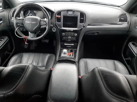 2020 Chrysler 300 S with VIN 2C3CCABG4LH193858, listed as a Copart auction lot 43757805 with 34,082 mi miles and Salvage title. Bid and sale history available at DreamBid. Image 8.