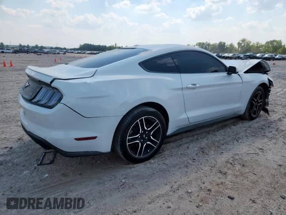 2019 Ford Mustang EcoBoost z VIN 1FA6P8TH3K5186425, wystawiony jako Copart lot #80020285 z przebiegiem 71 881 mil mil oraz Szkoda całkowita • Salvage title. Historia ofert i sprzedaży dostępna na DreamBid. Obrazek 3.