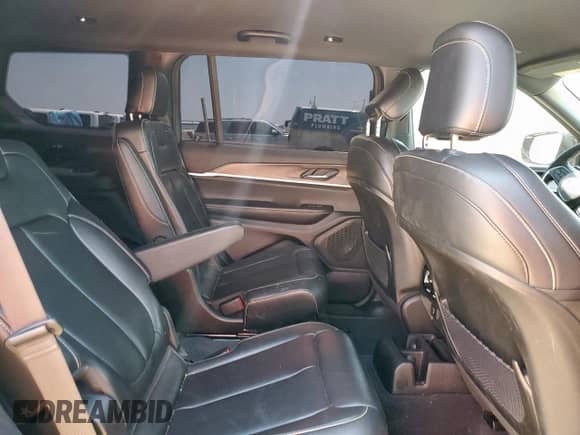 2024 Jeep Grand Cherokee Limited with VIN 1C4RJJBG5R8550930, listed as a Copart auction lot 65075565 with 20,844 mi miles and Clean title. Bid and sale history available at DreamBid. Image 11.