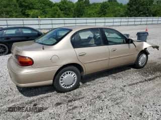 2005 Chevrolet Malibu Classic z VIN 1G1ND52F35M160262, wystawiony jako Copart lot #57527105 z przebiegiem 115 561 mil mil oraz Szkoda całkowita • Salvage title. Historia ofert i sprzedaży dostępna na DreamBid. Obrazek 3.
