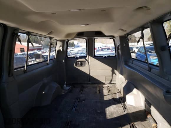 2008 Chevrolet Express Passenger с VIN 1GAHG39K481168968, выставлен на аукционе Copart как лот 45374785 с пробегом 44 010 миль миль и Чистый • Clean title. История ставок и продаж доступна на DreamBid. Изображение 10.
