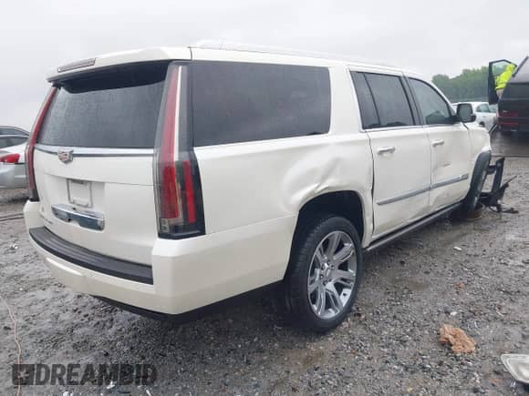 2015 Cadillac Escalade ESV Premium with VIN 1GYS4TKJ6FR708255, listed as a IAAI auction lot 42244621 with 31,407 mi miles and . Bid and sale history available at DreamBid. Image 4.