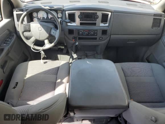 2007 Dodge 1500 SLT z VIN 3D7KR19D97G714120, wystawiony jako Copart lot #56861854 z przebiegiem 162 633 mil mil oraz Szkoda całkowita • Salvage title. Historia ofert i sprzedaży dostępna na DreamBid. Obrazek 8.