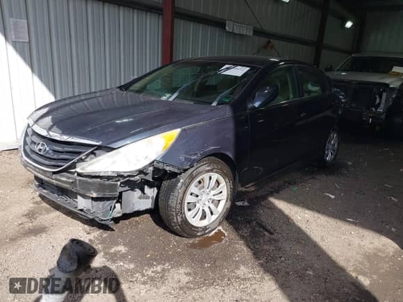 2013 Hyundai Sonata GLS z VIN 5NPEB4AC8DH602556, wystawiony jako IAAI lot #43334652 z przebiegiem Nie podano mil oraz . Historia ofert i sprzedaży dostępna na DreamBid. Obrazek 16.