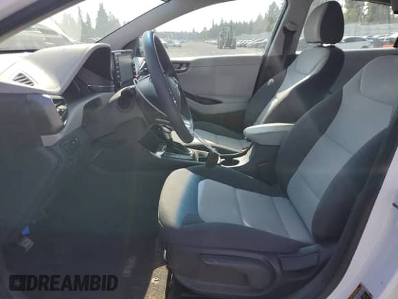 2020 Hyundai Ioniq Blue с VIN KMHC65LC5LU233220, выставлен на аукционе Copart как лот 80825695 с пробегом 14 911 миль миль и На запчасти • Non repairable. История ставок и продаж доступна на DreamBid. Изображение 7.