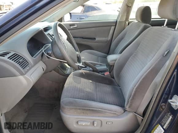 2005 Toyota Camry LE с VIN 4T1BE30K95U412300, выставлен на аукционе Copart как лот 81341765 с пробегом 307 894 миль миль и Списание • Salvage title. История ставок и продаж доступна на DreamBid. Изображение 7.