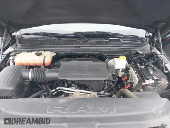 2020 Ram 1500 Big Horn z VIN 1C6RREFG1LN333692, wystawiony jako IAAI lot #41517721 z przebiegiem 67 046 mil mil oraz . Historia ofert i sprzedaży dostępna na DreamBid. Obrazek 10.