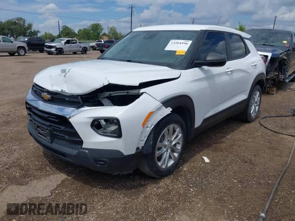 2021 Chevrolet TrailBlazer LS z VIN KL79MMS25MB072319, wystawiony jako IAAI lot #43204896 z przebiegiem 78 720 mil mil oraz . Historia ofert i sprzedaży dostępna na DreamBid. Obrazek 17.