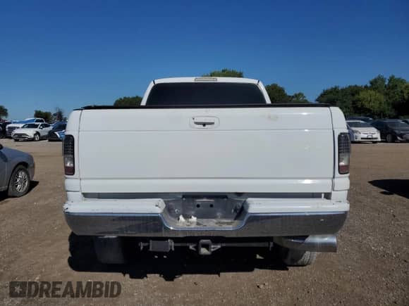 2001 Dodge 2500 z VIN 3B7KF23601G236440, wystawiony jako Copart lot #69997255 z przebiegiem Nie podano mil oraz Szkoda całkowita • Salvage title. Historia ofert i sprzedaży dostępna na DreamBid. Obrazek 6.