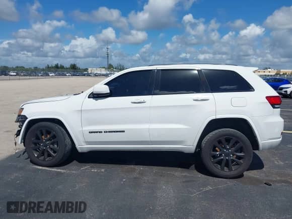 2018 Jeep Grand Cherokee Altitude with VIN 1C4RJEAG7JC252759, listed as a IAAI auction lot 43305515 with 67,924 mi miles and . Bid and sale history available at DreamBid. Image 15.