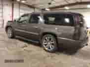2011 Chevrolet Suburban LTZ с VIN 1GNSKKE32BR246555, выставлен на аукционе IAAI как лот 42707570 с пробегом 198 849 миль миль и . История ставок и продаж доступна на DreamBid. Изображение 3.