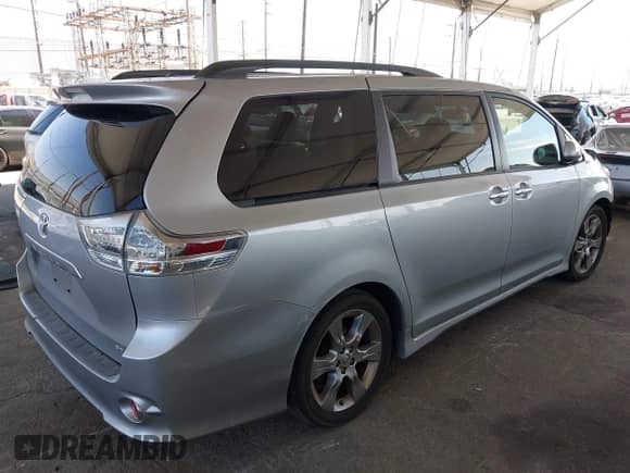 2014 Toyota Sienna SE with VIN 5TDXK3DC8ES485443, listed as a IAAI auction lot 42685176 with 91,853 mi miles and . Bid and sale history available at DreamBid. Image 4.