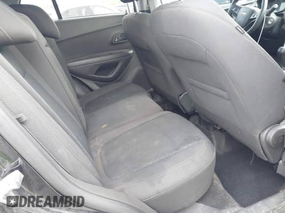 2022 Chevrolet Trax LS z VIN KL7CJNSMXNB503258, wystawiony jako IAAI lot #42073263 z przebiegiem 89 406 mil mil oraz . Historia ofert i sprzedaży dostępna na DreamBid. Obrazek 8.
