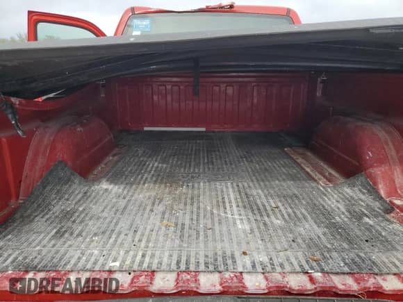 2006 Chevrolet Silverado 1500 Work Truck с VIN 3GCEC14V86G151553, выставлен на аукционе Copart как лот 52284265 с пробегом 122 016 миль миль и Списание • Salvage title. История ставок и продаж доступна на DreamBid. Изображение 10.