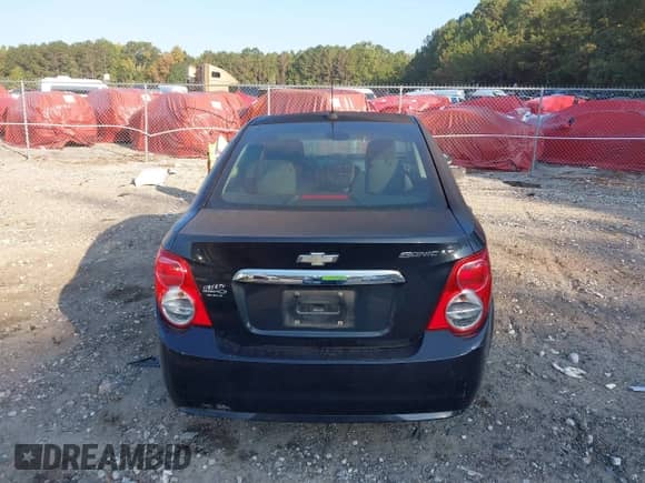 2015 Chevrolet Sonic LT с VIN 1G1JC5SH3F4164235, выставлен на аукционе IAAI как лот 43274791 с пробегом 144 000 миль миль и . История ставок и продаж доступна на DreamBid. Изображение 16.
