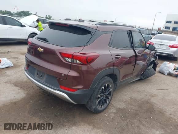 2022 Chevrolet TrailBlazer LT z VIN KL79MPSL9NB060203, wystawiony jako IAAI lot #43109012 z przebiegiem 90 764 mil mil oraz . Historia ofert i sprzedaży dostępna na DreamBid. Obrazek 4.