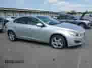 2012 Volvo S60 T5 с VIN YV1622FS0C2110820, выставлен на аукционе Copart как лот 81112215 с пробегом 137 951 миль миль и Списание • Salvage title. История ставок и продаж доступна на DreamBid. Изображение 4.