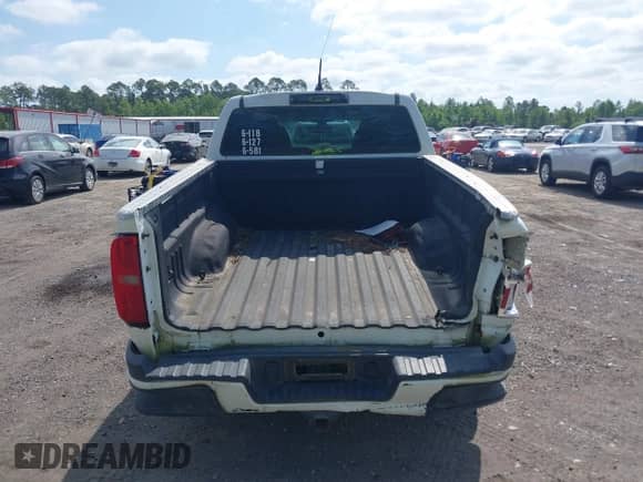 2017 Chevrolet Colorado 4WD WT with VIN 1GCGTBEN0H1284709, listed as a IAAI auction lot 42105799 with 181,837 mi miles and . Bid and sale history available at DreamBid. Image 16.