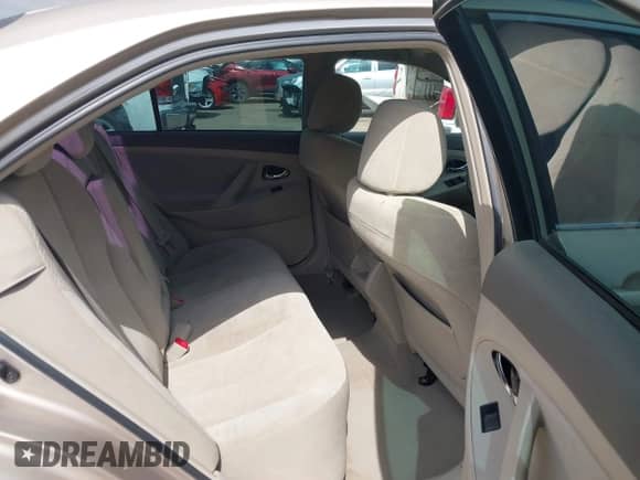 2009 Toyota Camry XLE with VIN 4T1BE46K49U913873, listed as a IAAI auction lot 43250338 with 266,056 mi miles and . Bid and sale history available at DreamBid. Image 8.