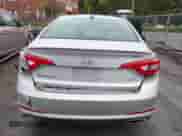 2017 Hyundai Sonata Sport с VIN 5NPE34AF8HH482416, выставлен на аукционе IAAI как лот 43293698 с пробегом 10 026 миль миль и . История ставок и продаж доступна на DreamBid. Изображение 16.