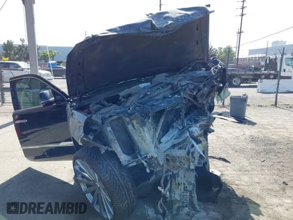 2019 Cadillac Escalade ESV Luxury с VIN 1GYS4HKJ2KR296620, выставлен на аукционе IAAI как лот 42555791 с пробегом Не указан миль и . История ставок и продаж доступна на DreamBid. Изображение 12.