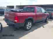 2015 Ram 1500 Big Horn z VIN 1C6RR6LT2FS639684, wystawiony jako IAAI lot #42981923 z przebiegiem 121 902 mil mil oraz . Historia ofert i sprzedaży dostępna na DreamBid. Obrazek 4.