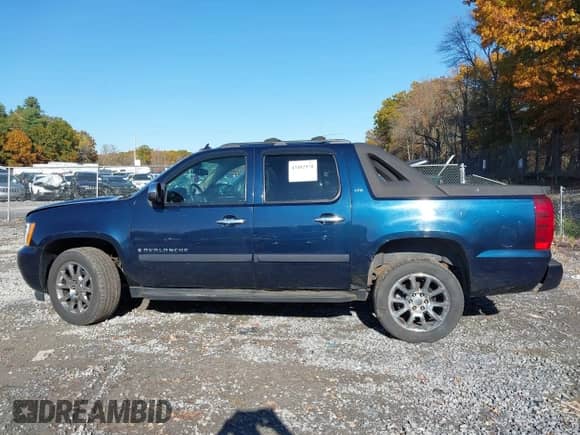2007 Chevrolet Avalanche 3LT с VIN 3GNFK12337G267261, выставлен на аукционе IAAI как лот 43482970 с пробегом 171 507 миль миль и . История ставок и продаж доступна на DreamBid. Изображение 14.